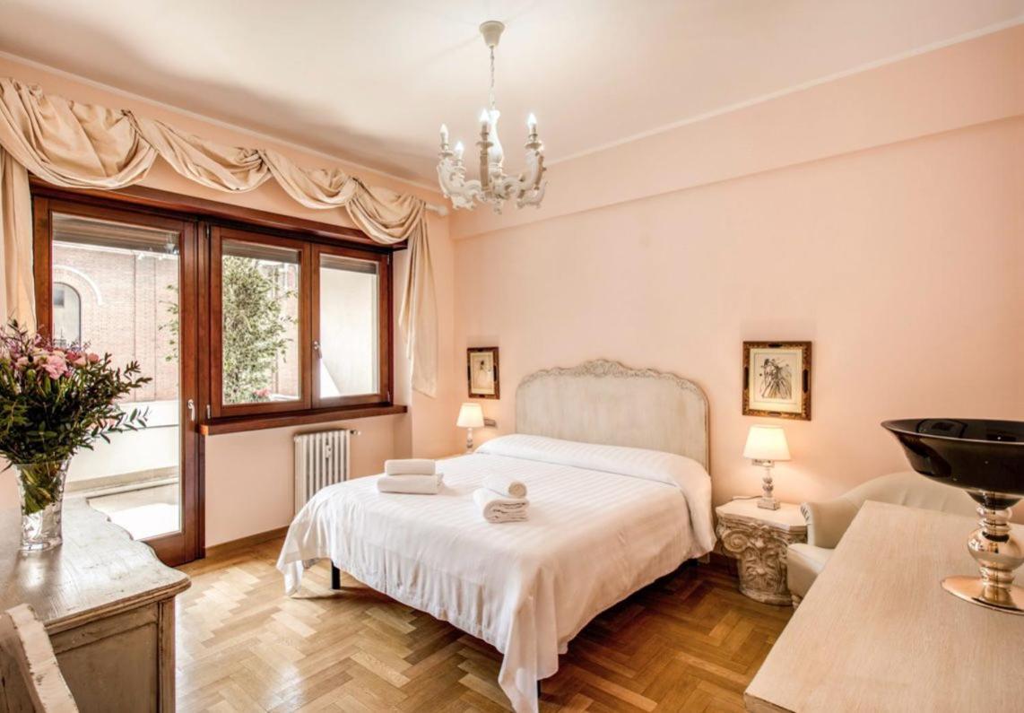 La Dolce Of Via Veneto - Prestigious With Wonderful Terrace In The Historic Center Appartement